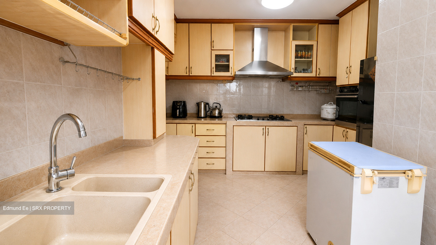 Blk 539 Serangoon North Avenue 4 (Serangoon), HDB Executive #579852611